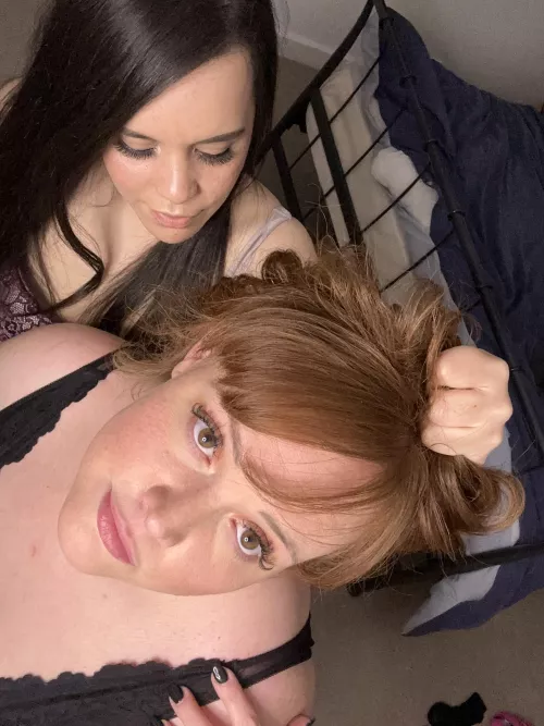 Guess who’s the submissive 👀😈