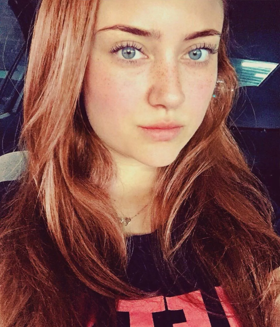 Have a lovely Saturday [f]