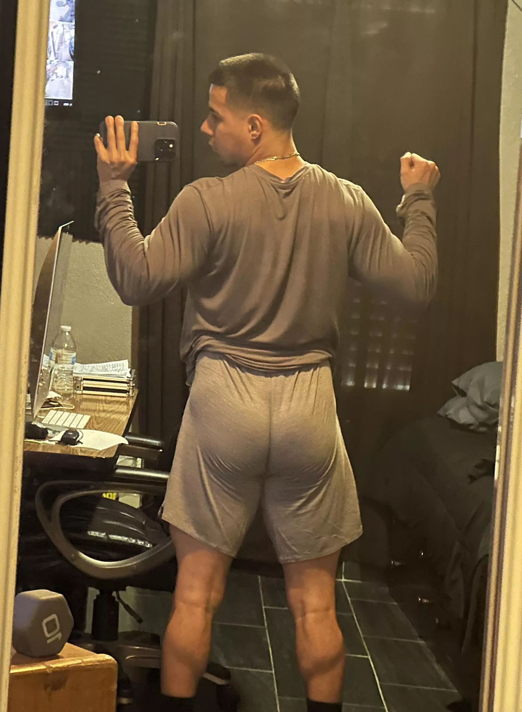 Hope y’all like ass in shorts