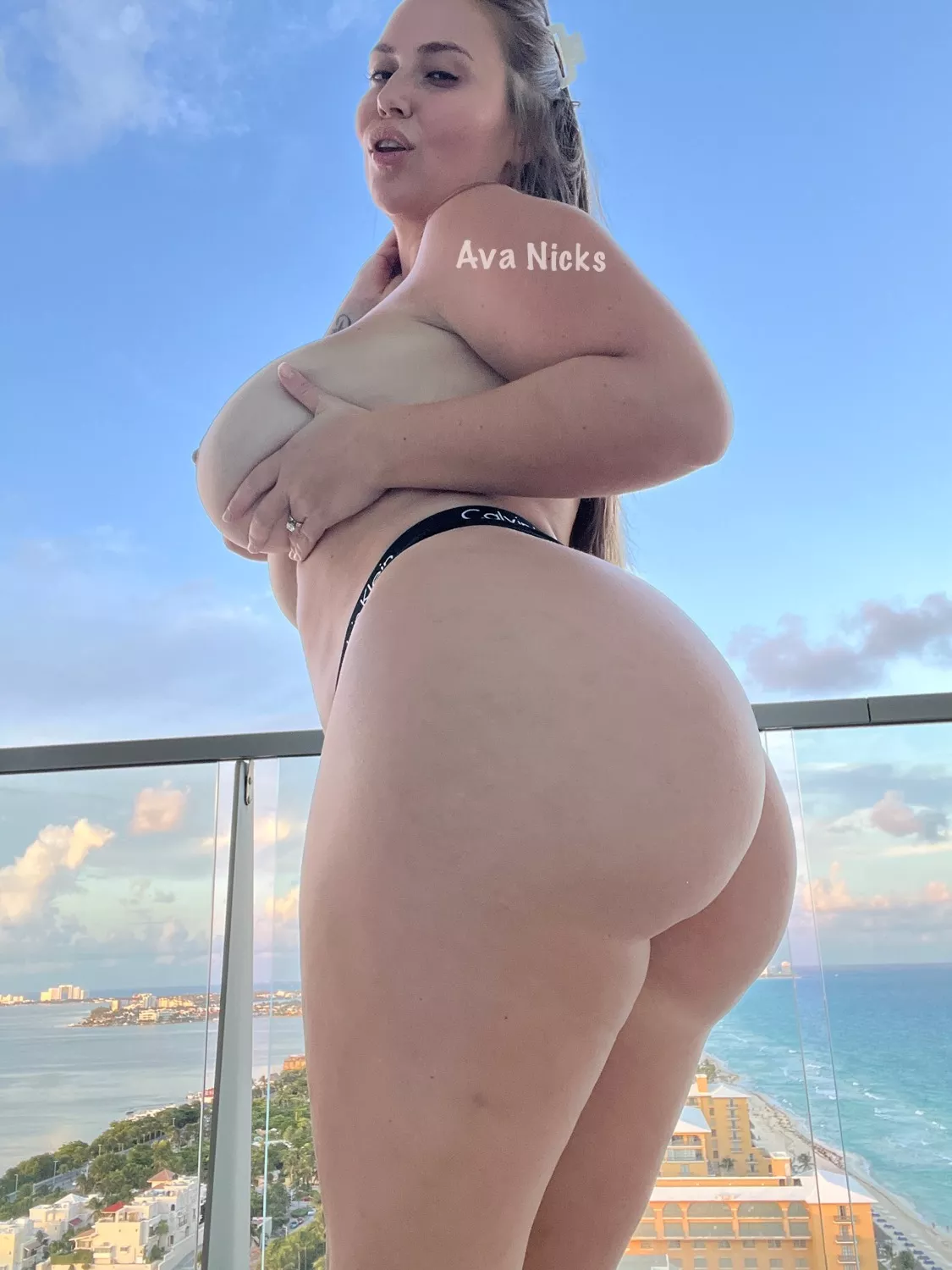 I may not be the prettiest but my ass would drain you in seconds on this patio