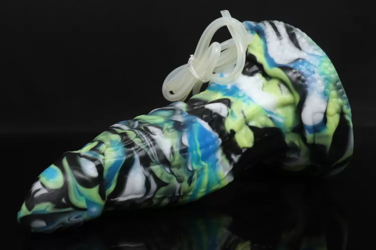 I snagged this Tempestt in medium yesterday.