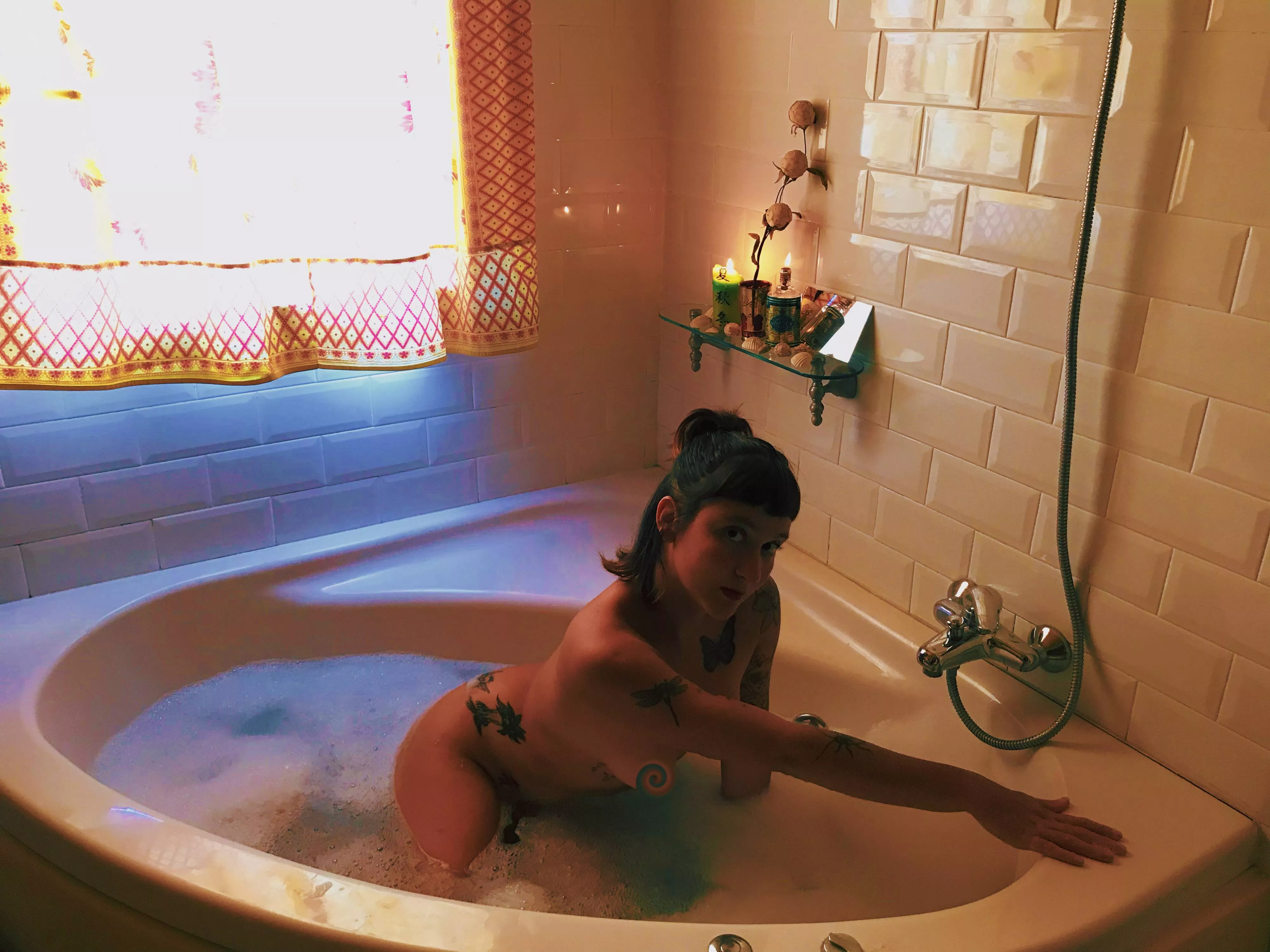 It's bath time, can you pass the soap to me please