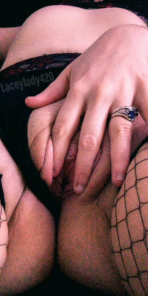 Mama is going out tonight, who wants to buy me a drank?!