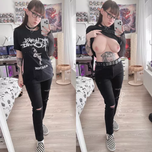 Need someone to suck on them 🖤