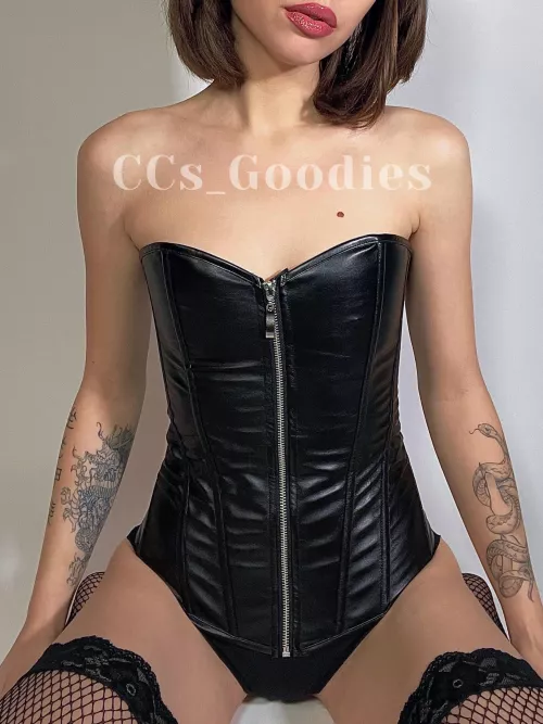 [OC] Allow me to be your Domme?