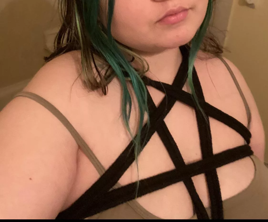 Pentagram harness