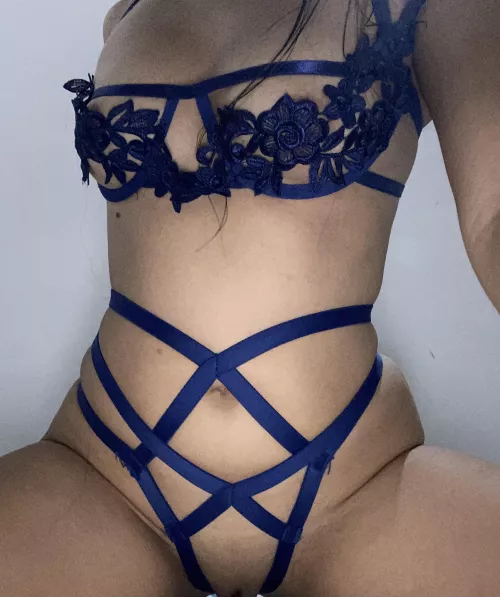 [SELLING] Pics, vids, sexting and cam session ❤️, I am ready and free for you daddy❤️ if you want fun, come with me 🔥kik and snap: rose_mendez19 🤤