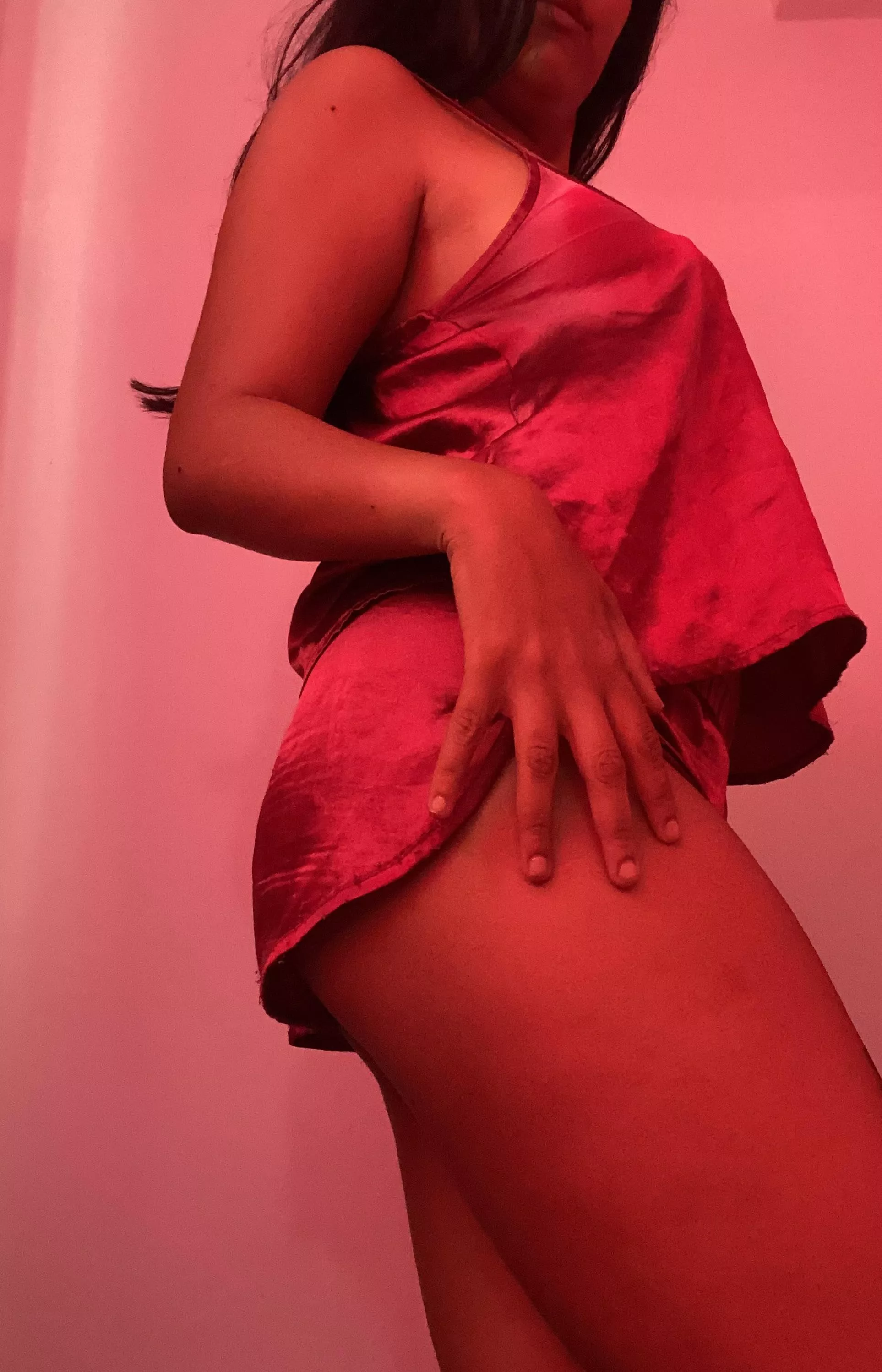 [Selling] Video calls • Sexting• Femdom • Findom • Personalized photos • Fetish friendly • SPH • CEI • JOI • GFE • Serious buyers only✨ Kik Vane.moncada25 Telegram acavego25 OR DM ME