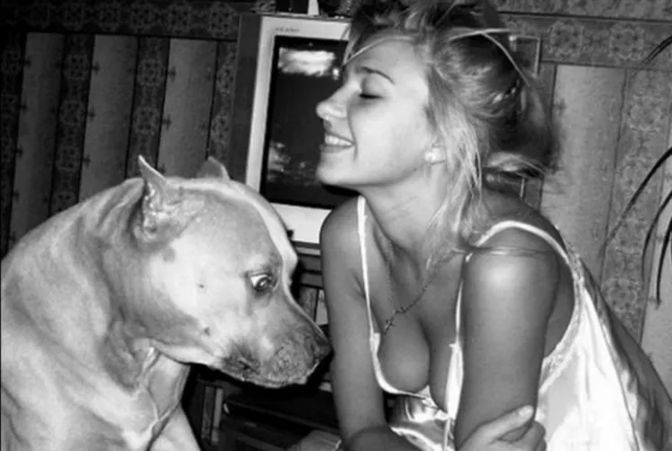 This dog used to be a human for sure