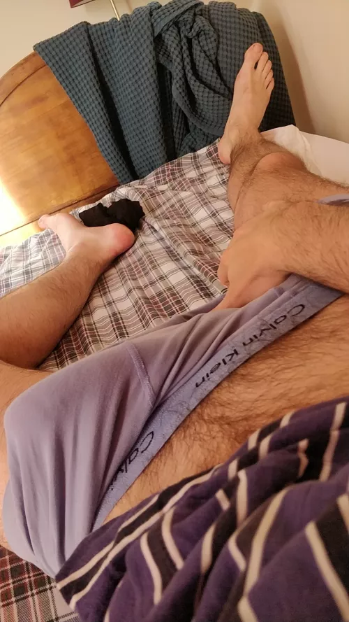 24 Italy 8inch fit hung daddy here HMU boys. Twinks++ joeob_1504