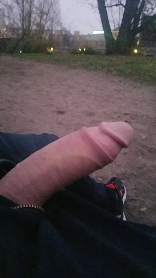 Always nice to have a boner outdoors