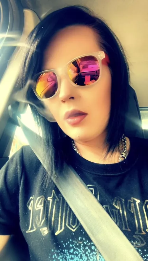 Can I tease you with my smoke? 😈