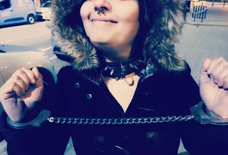 Collared and handcuffed on public places. Sooo fun!