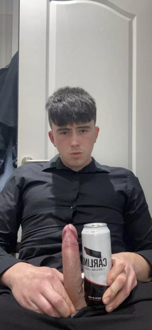 Gettin in from work to have a beer and a jerk🍆