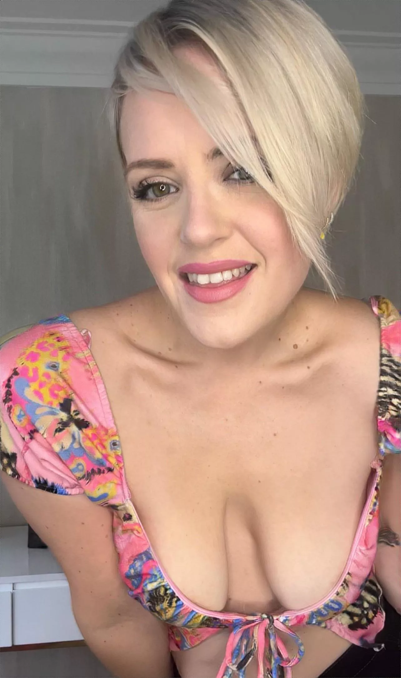 I just had to show off my new shade of lipstick. I hope you like it 👄