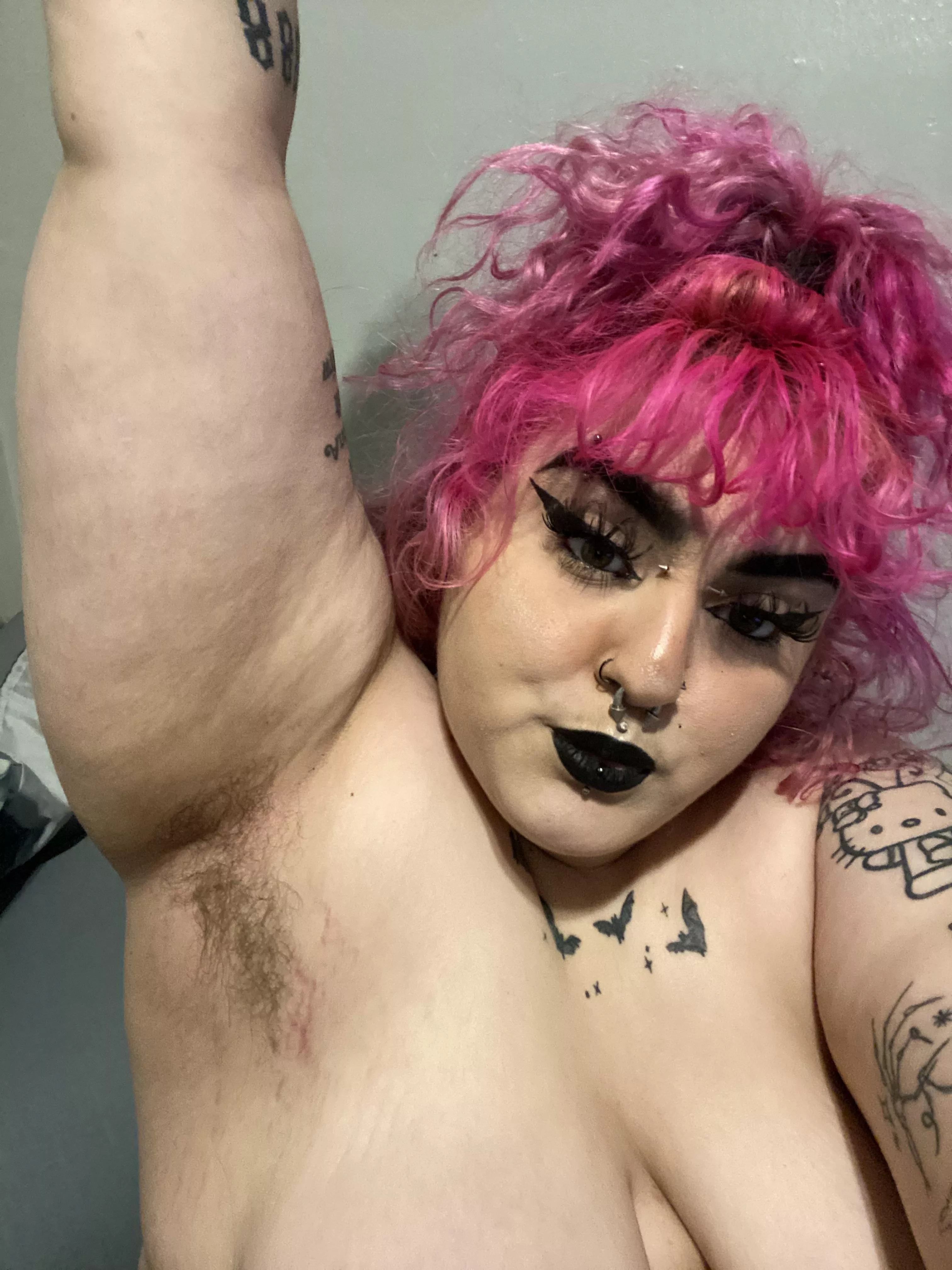 i never worry about shaving and it’s so freeing <3