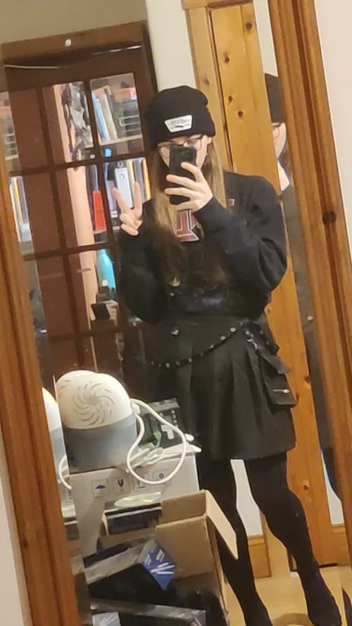 i really should learn how to do makeup :3