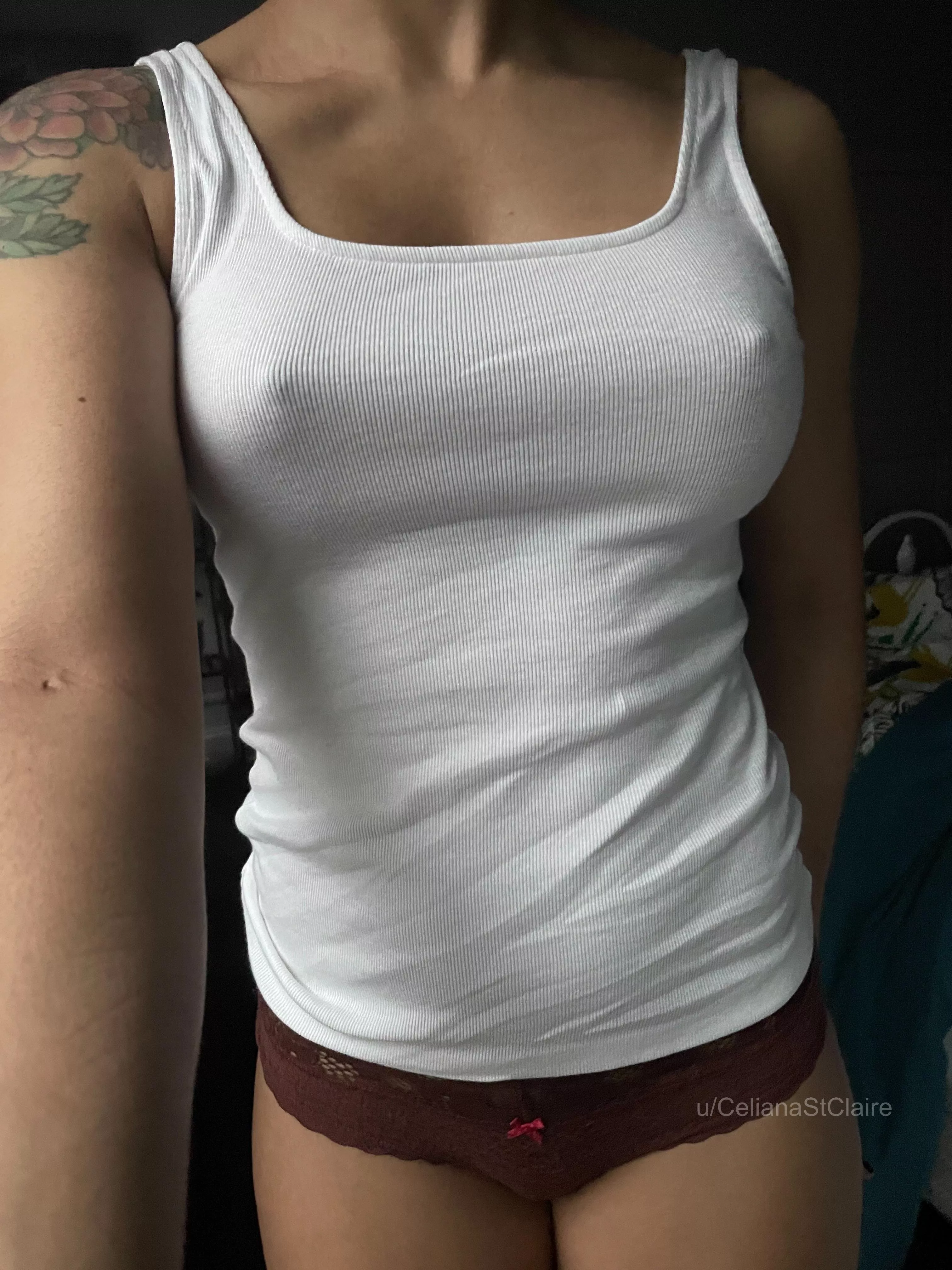 I think I can make a plain white tank look cute