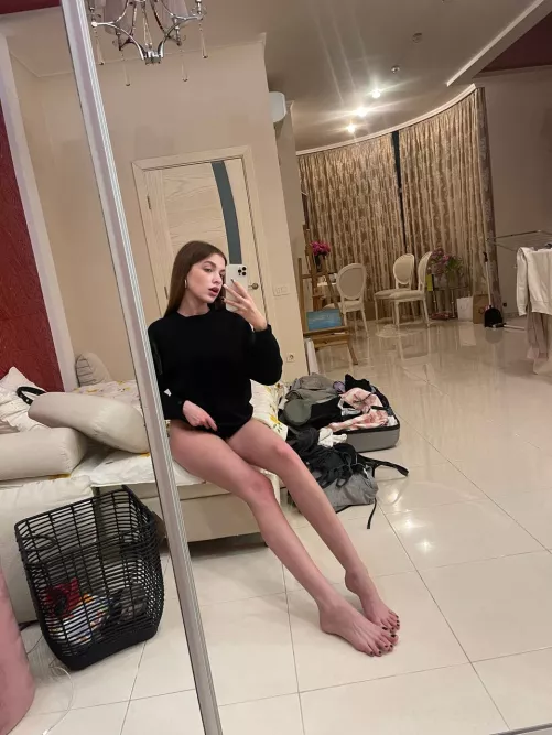 i want my legs adorn side view