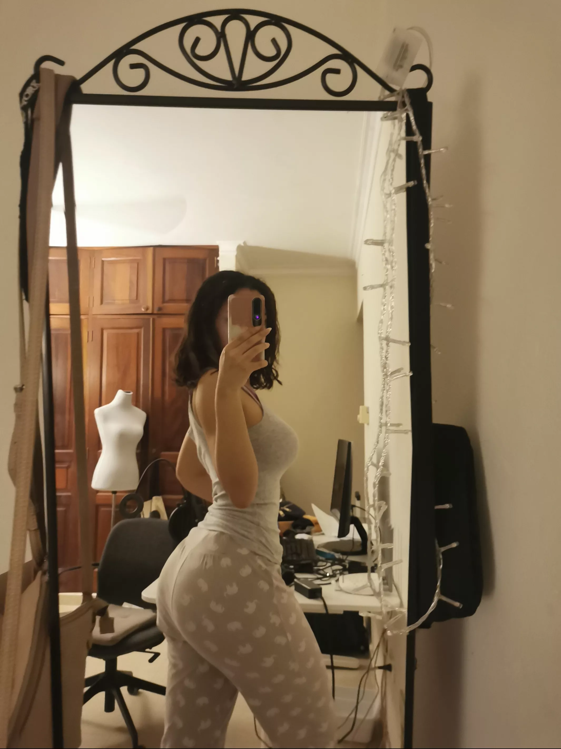 If I was your GF, you could grab my ass whenever you liked.