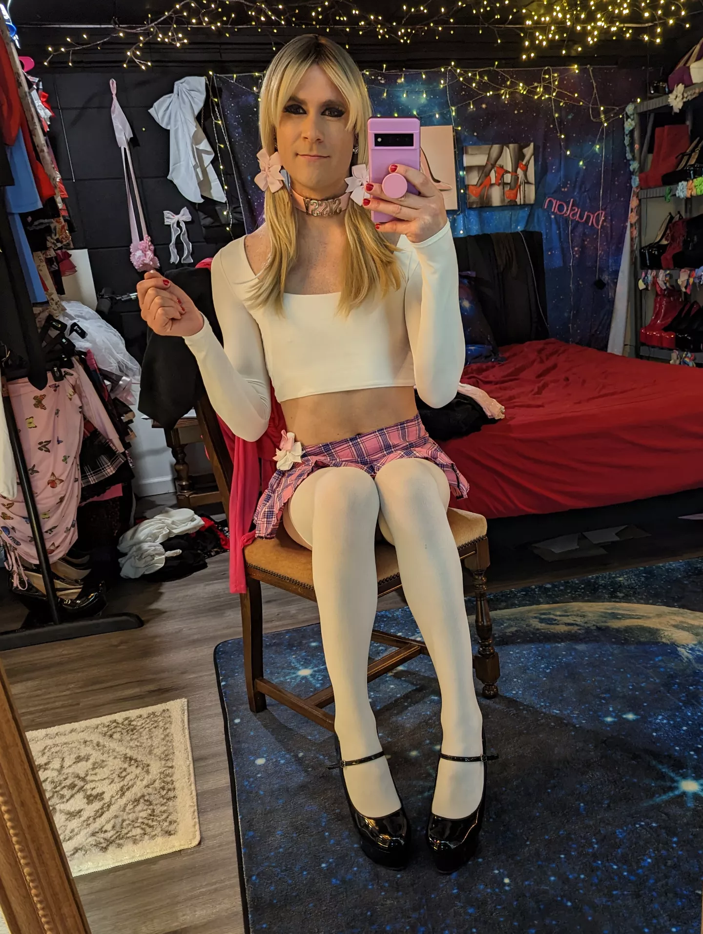 I'm ready to sit on many men's laps 😜