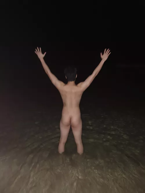 Let's go for a swim in the ocean at night 🌙