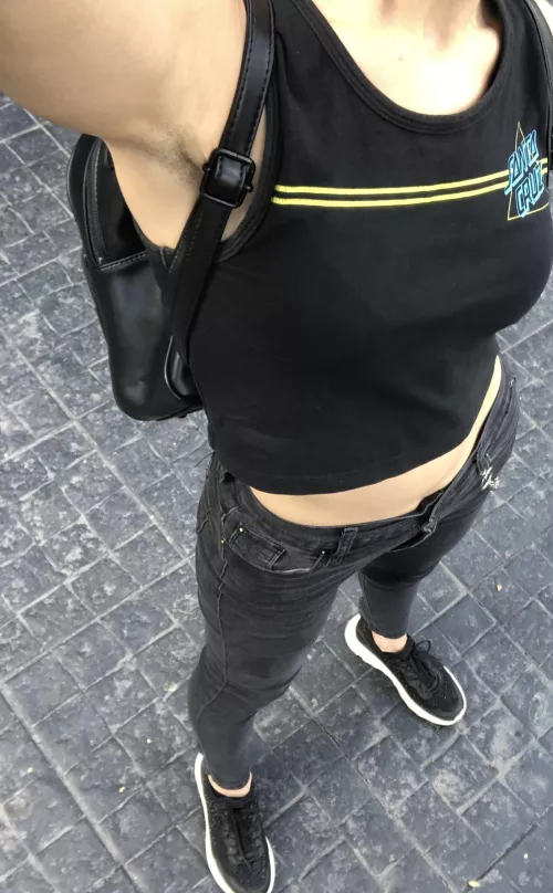 Oops don't watch my armp 😫