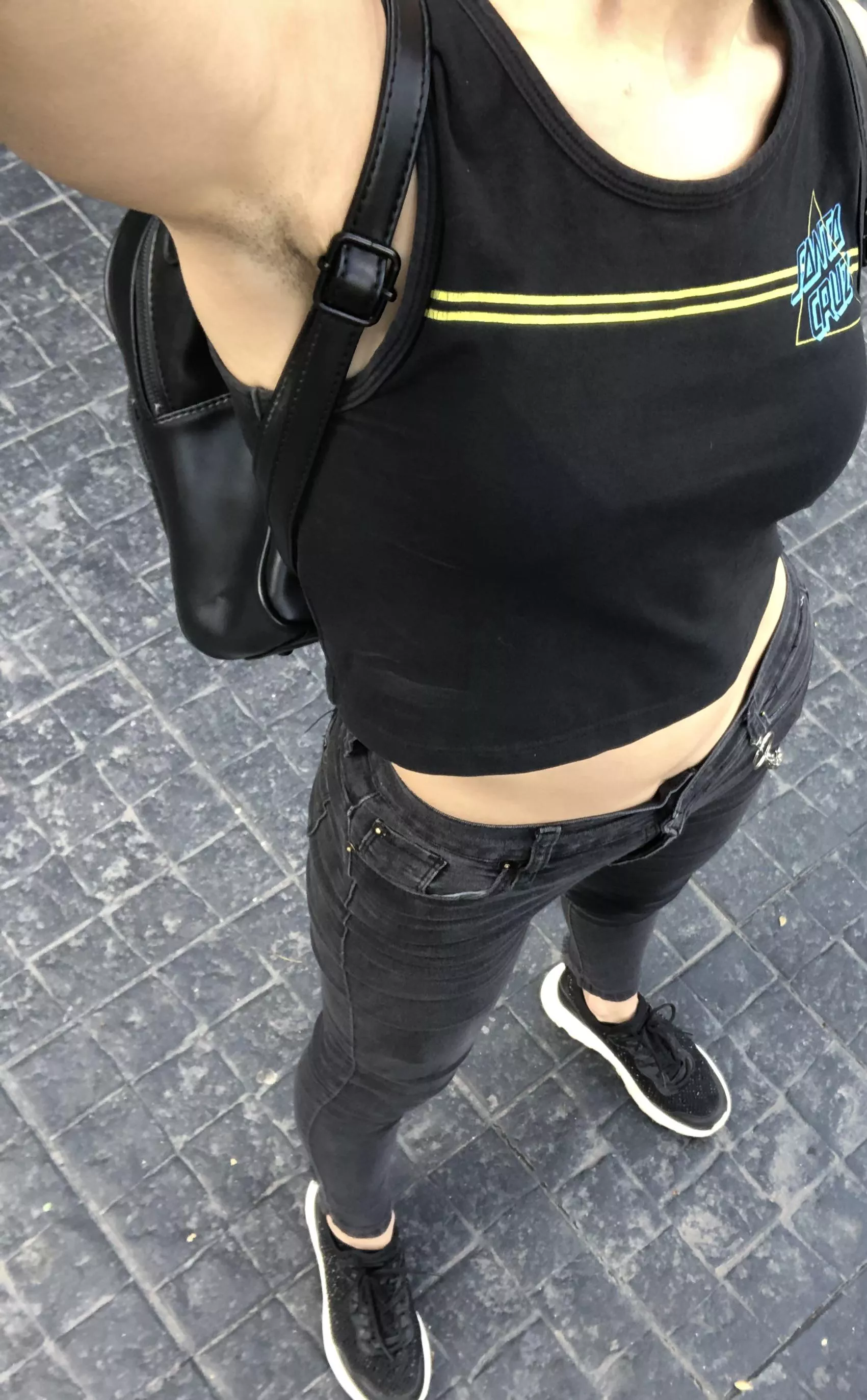 Oops don't watch my armp 😫