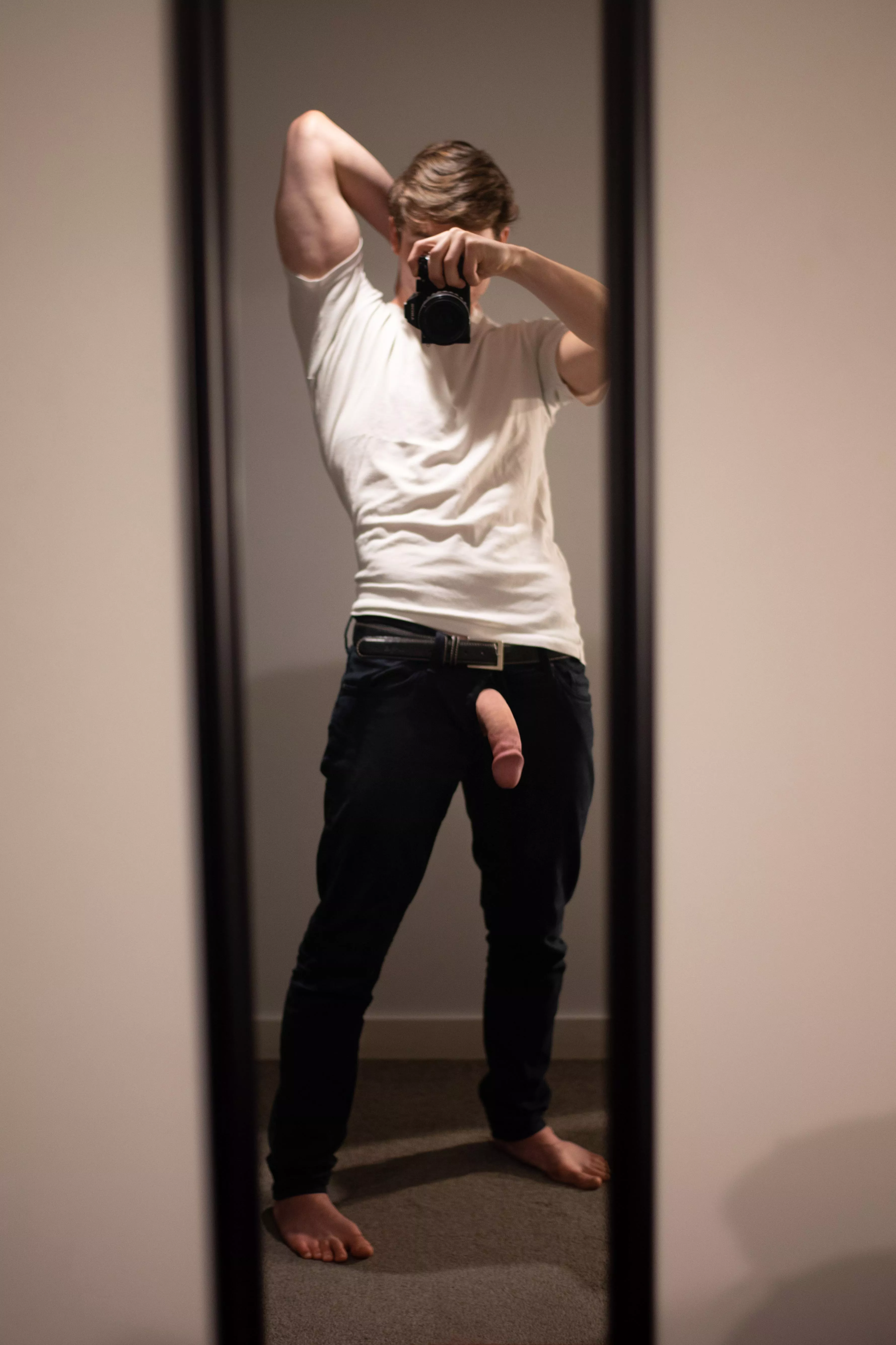 Poking out of my fly to say hi