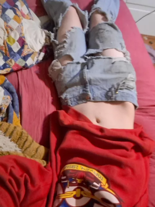 Somebody please talk to me I’m so lonely and bored🥺🥹