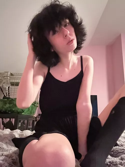 Too lazy to do makeup today ~.~