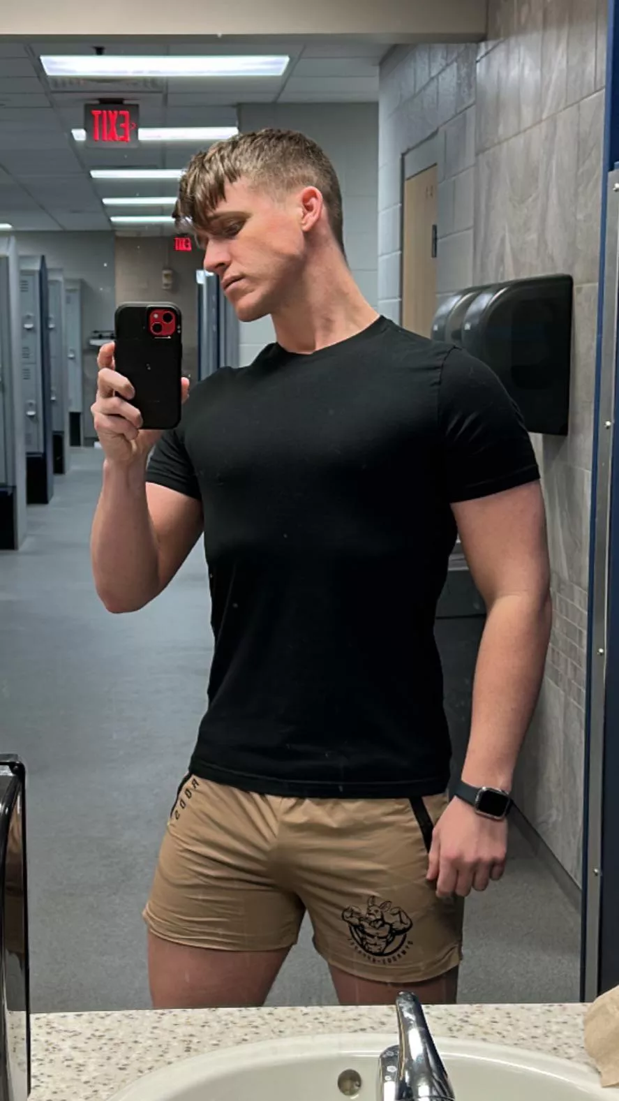 Another workout, another gym selfie