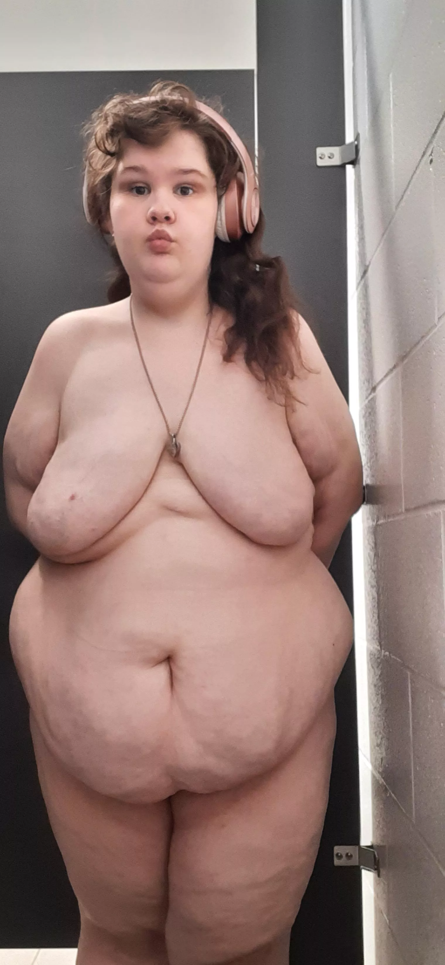 come play with me master