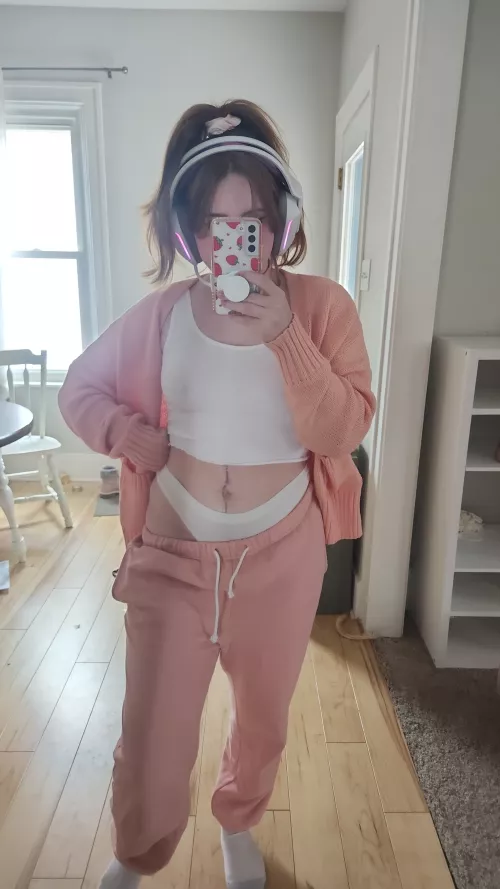 Cozy pink Sunday 💕 (f)