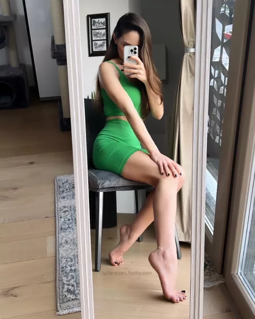 High arches and black toes