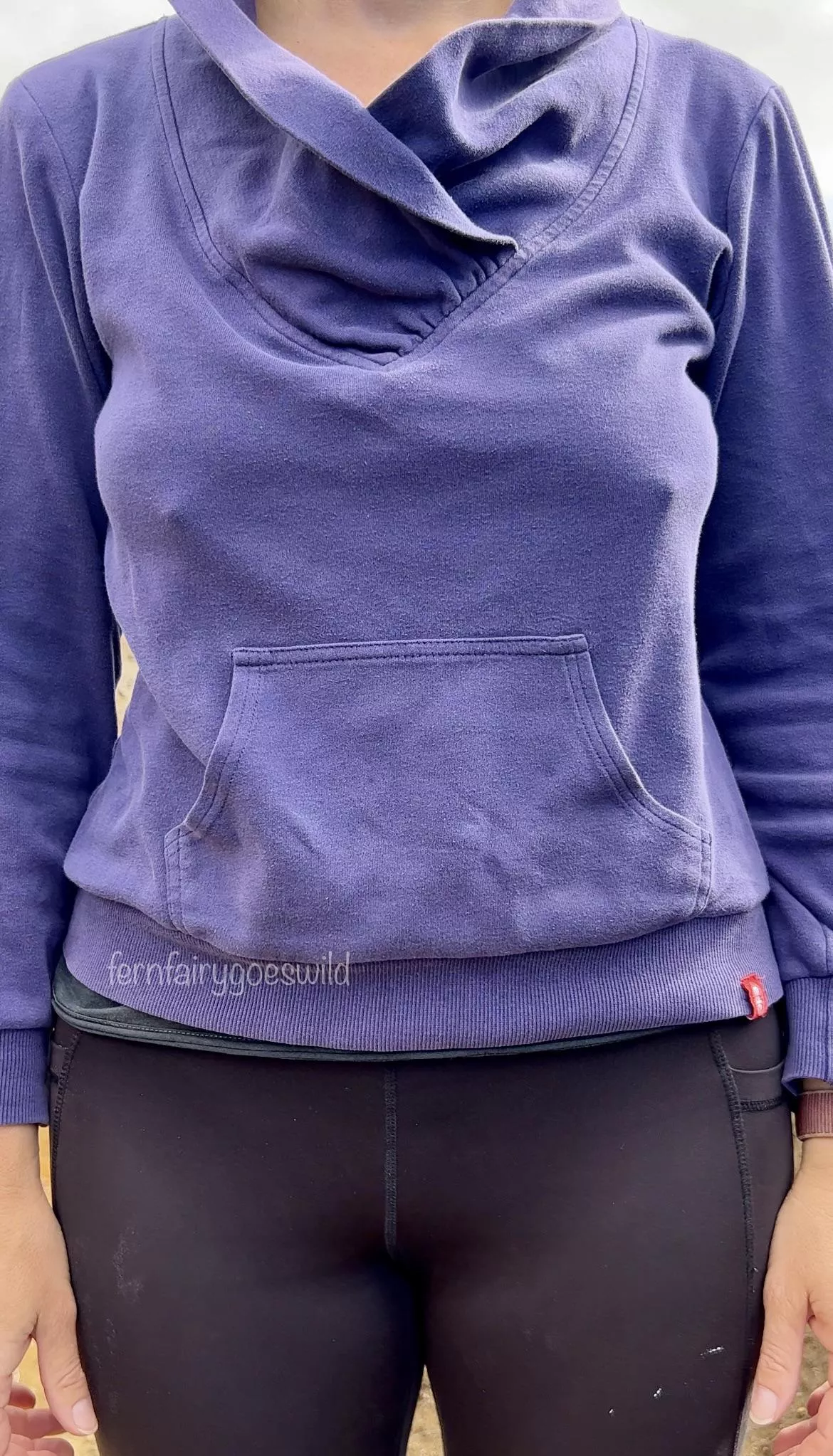 Hiking braless gets this artistic MILF excited