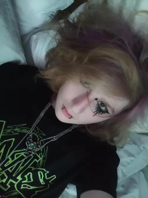 How do we feel about grungy short twinks