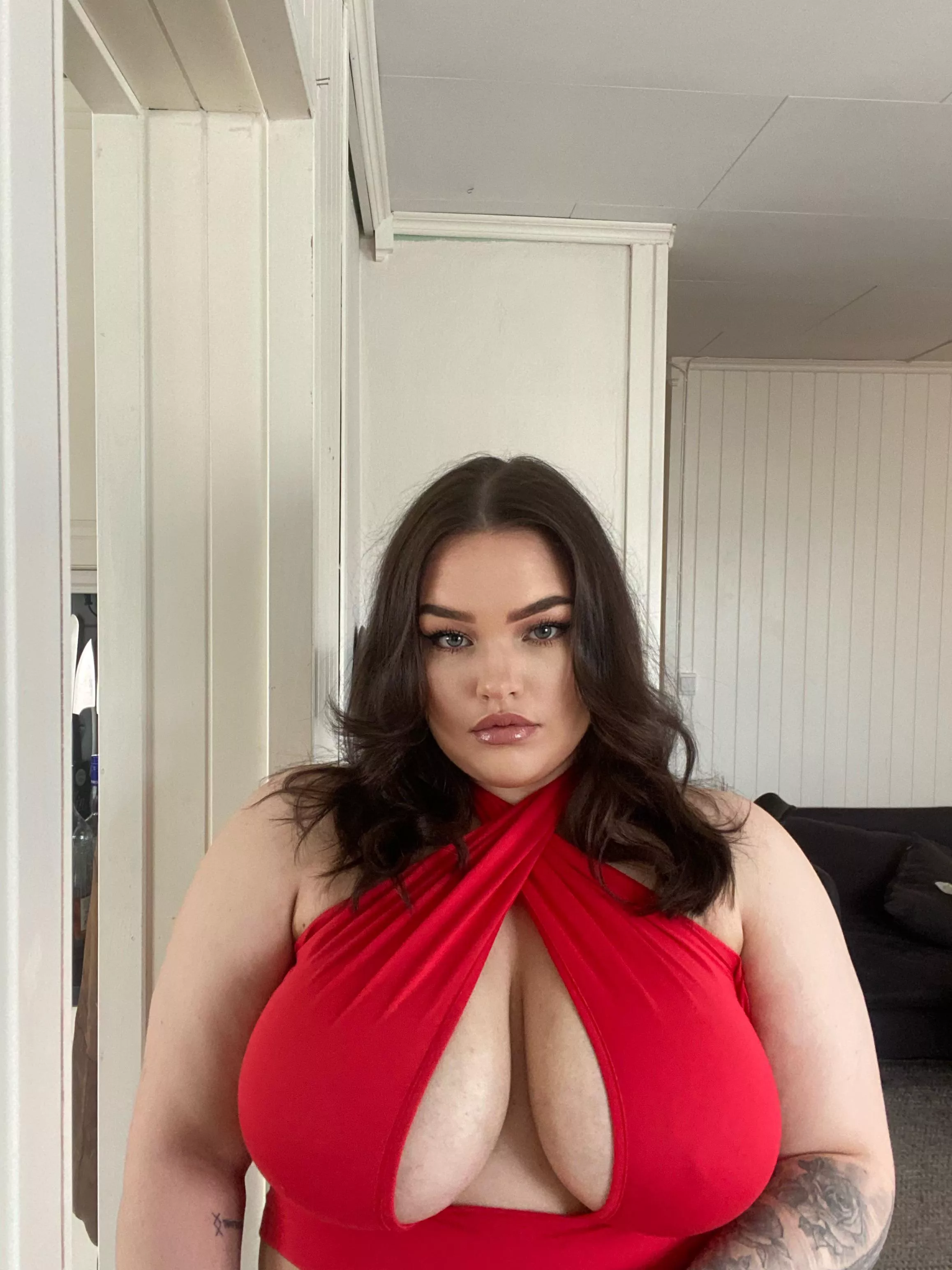 I want you to cum take of my top💦🍒