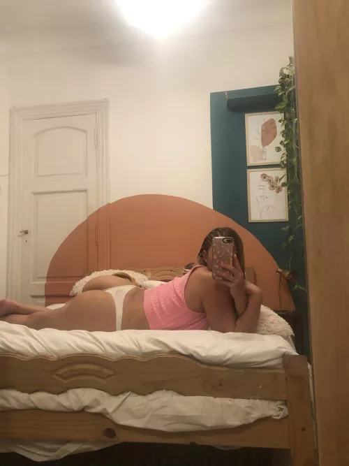 Looking for a roommate