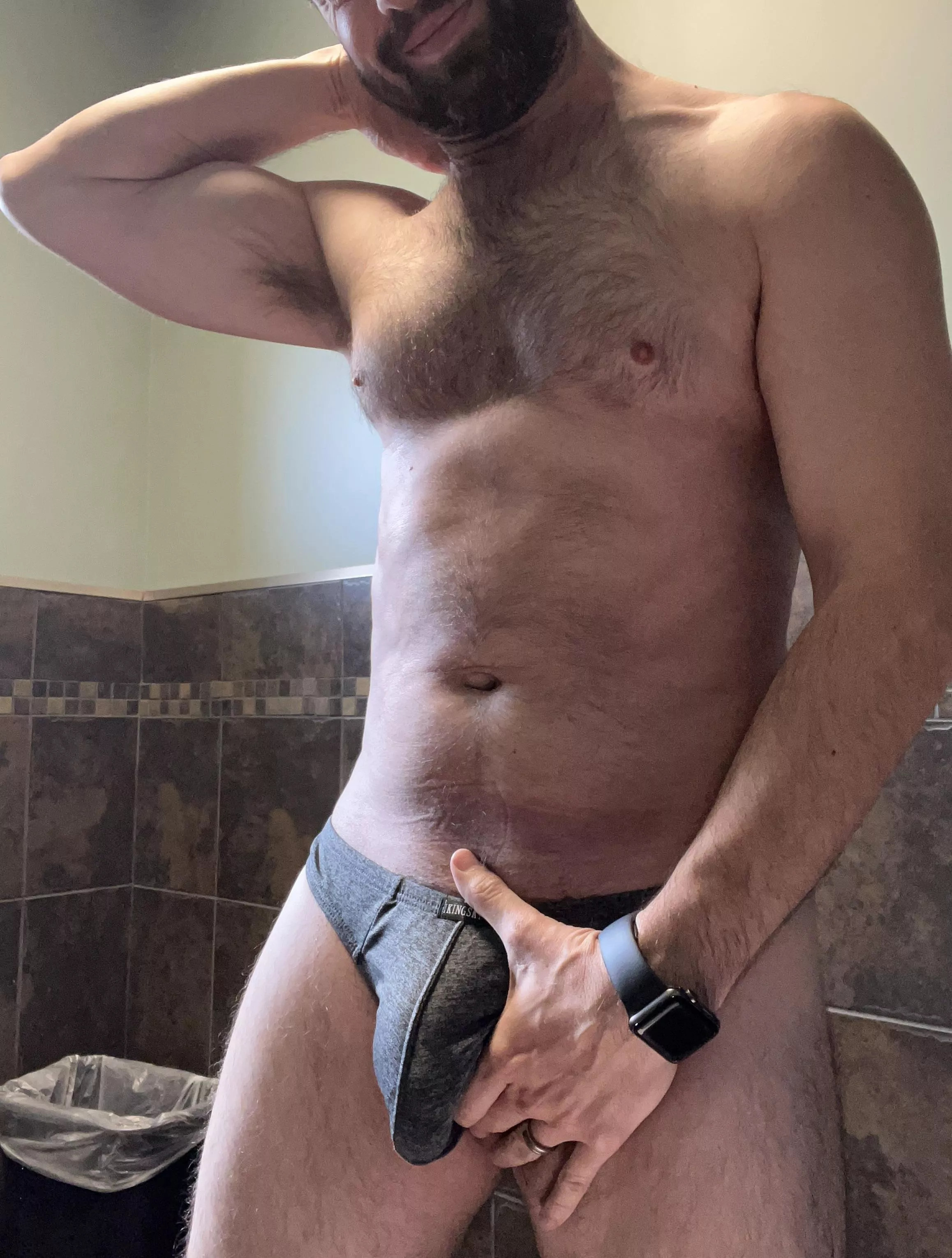 Monday morning and back to work. Might as well sneak off and take a picture 😊