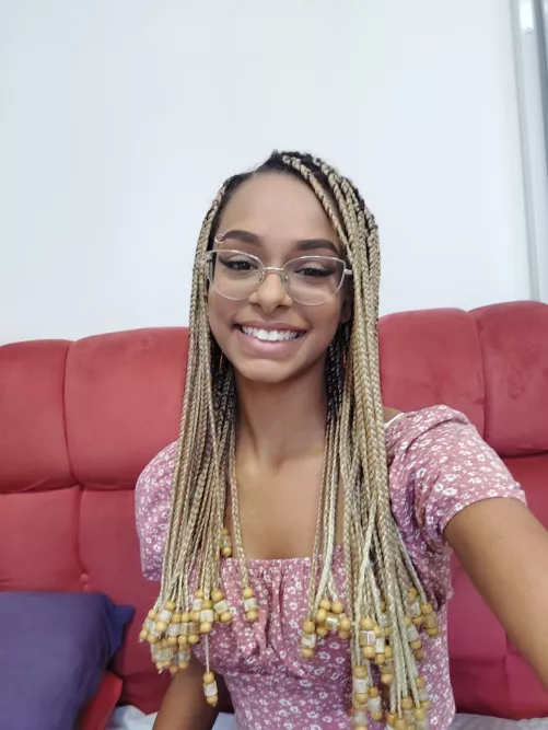 This girl is a walking work of art.