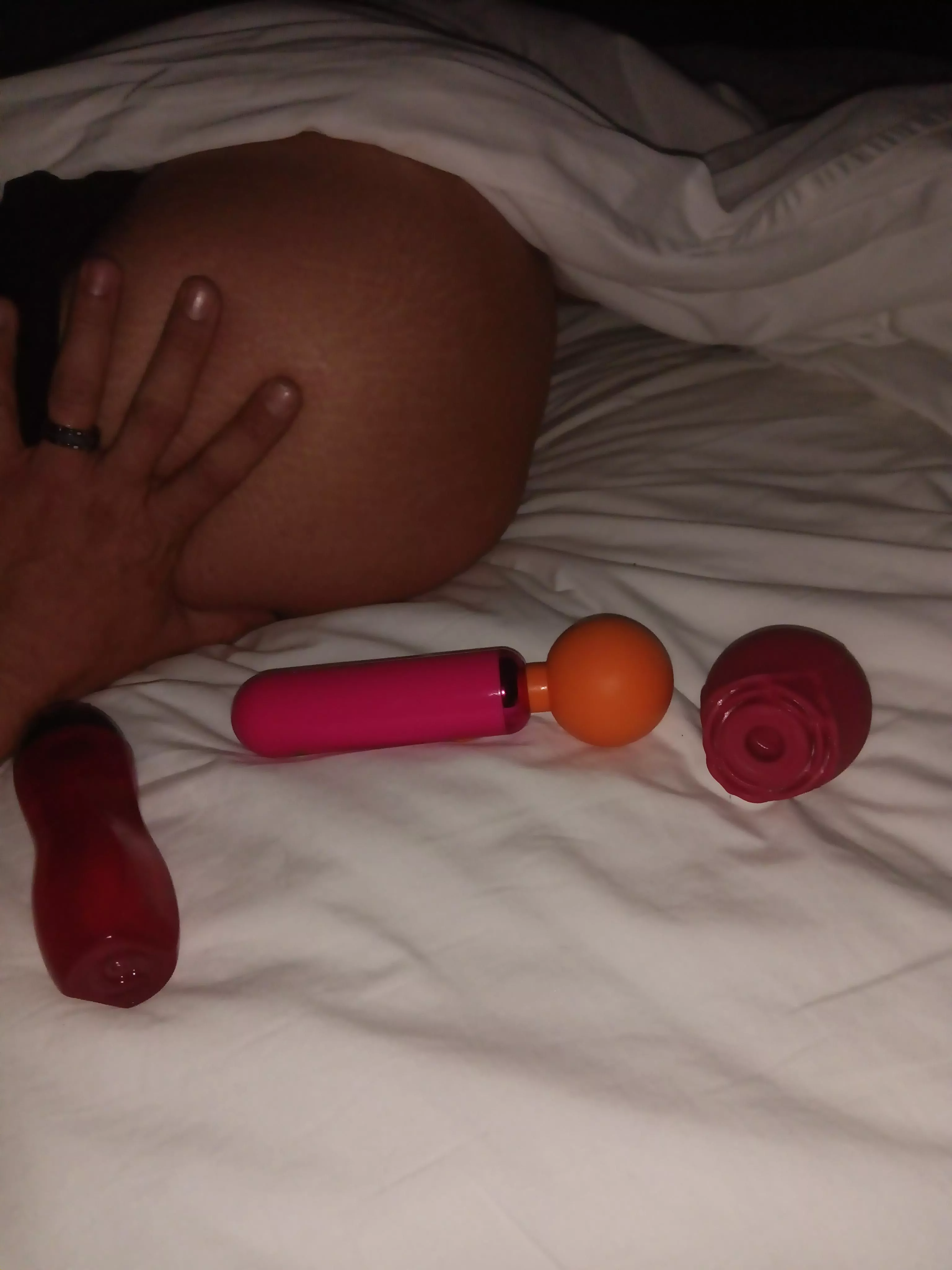 to wake or not to wake her🤔 any suggestions 😈