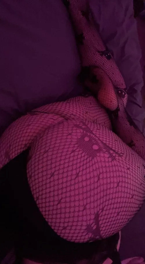 Today is a weird day. Someone tell me how my ass looks good lol.