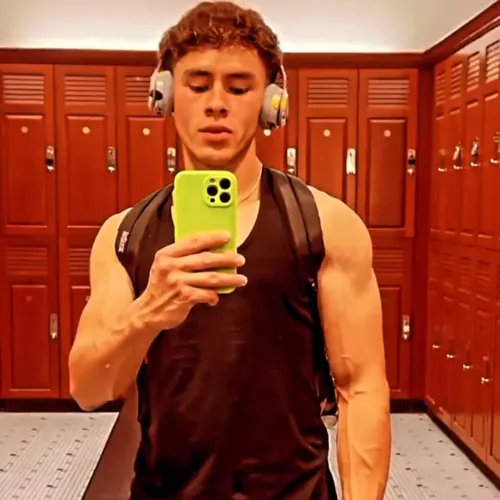 Today's a gym day, but I'd rather be at home getting carried on apex