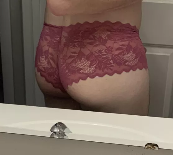 Trying on a new pair 😝