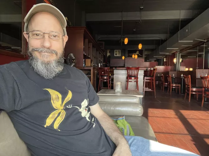 Went out to my local gay bar to feel social and I've the whole place to myself. Cheers!