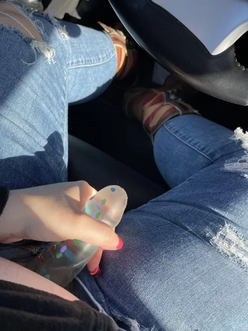 Who wants to be a good slut and take care of me in my car?