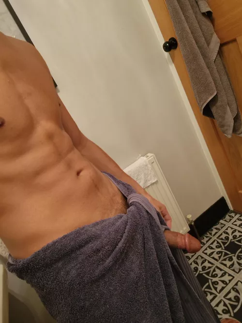 Who's gonna pull my Towel off?