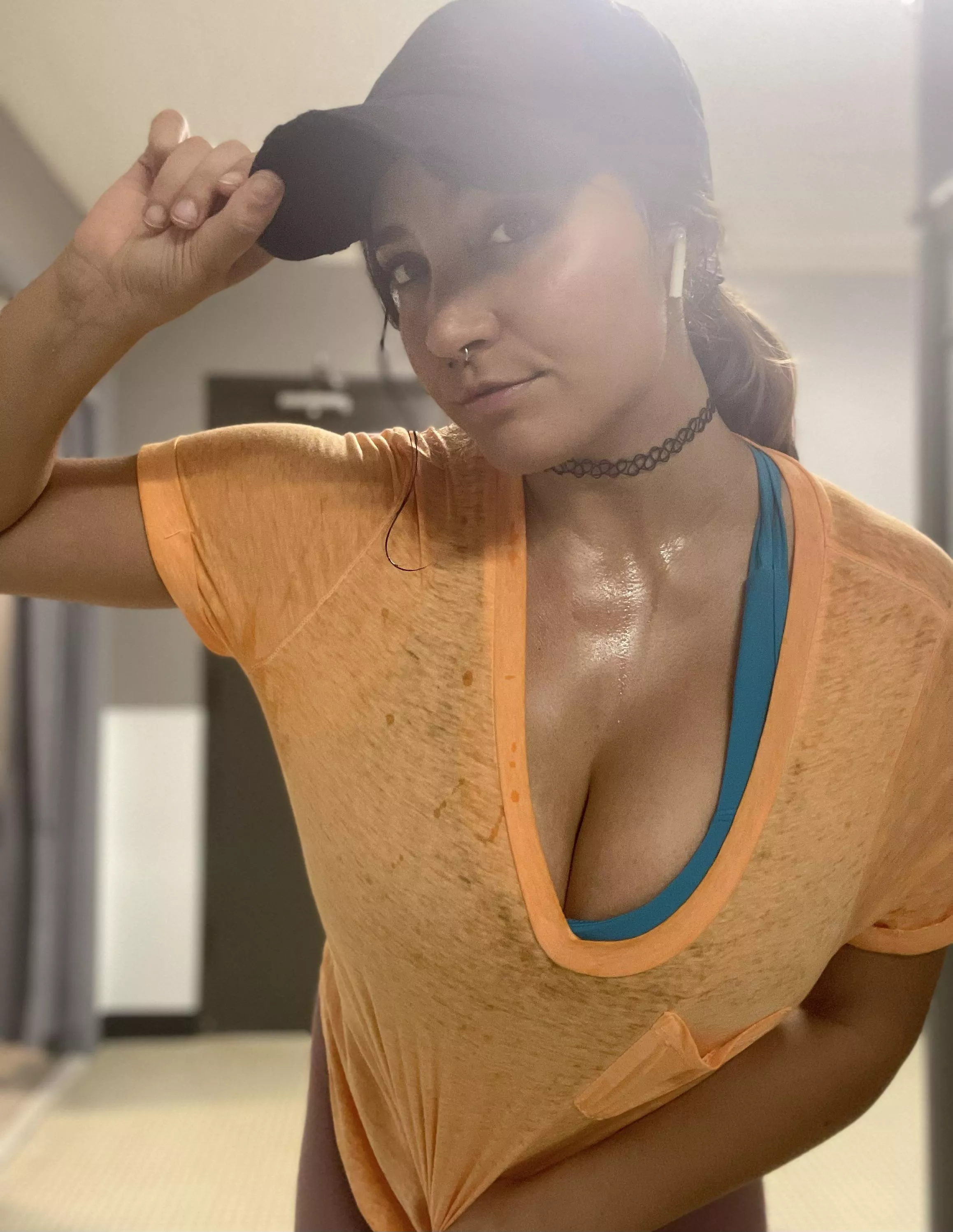 Working out makes me horny 😈