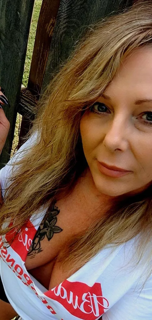 50F Happy Tittie Tuesday babes💋